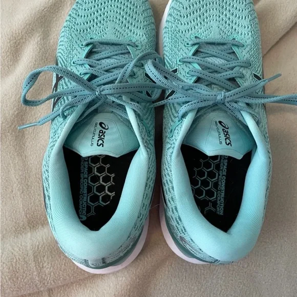 Asics Gel Cumulus 28 Green Athletic Shoes - Picture 2 of 5